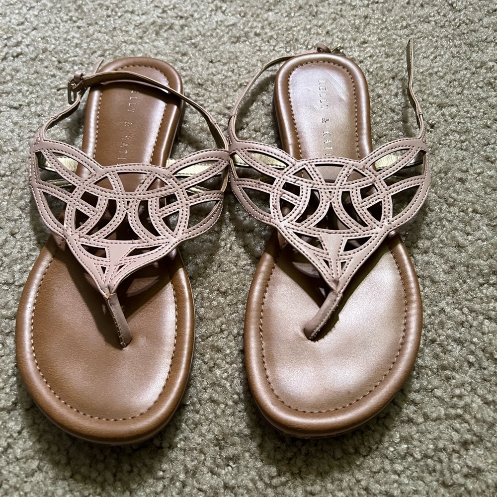 Kelly & Katie Sandals Size 7